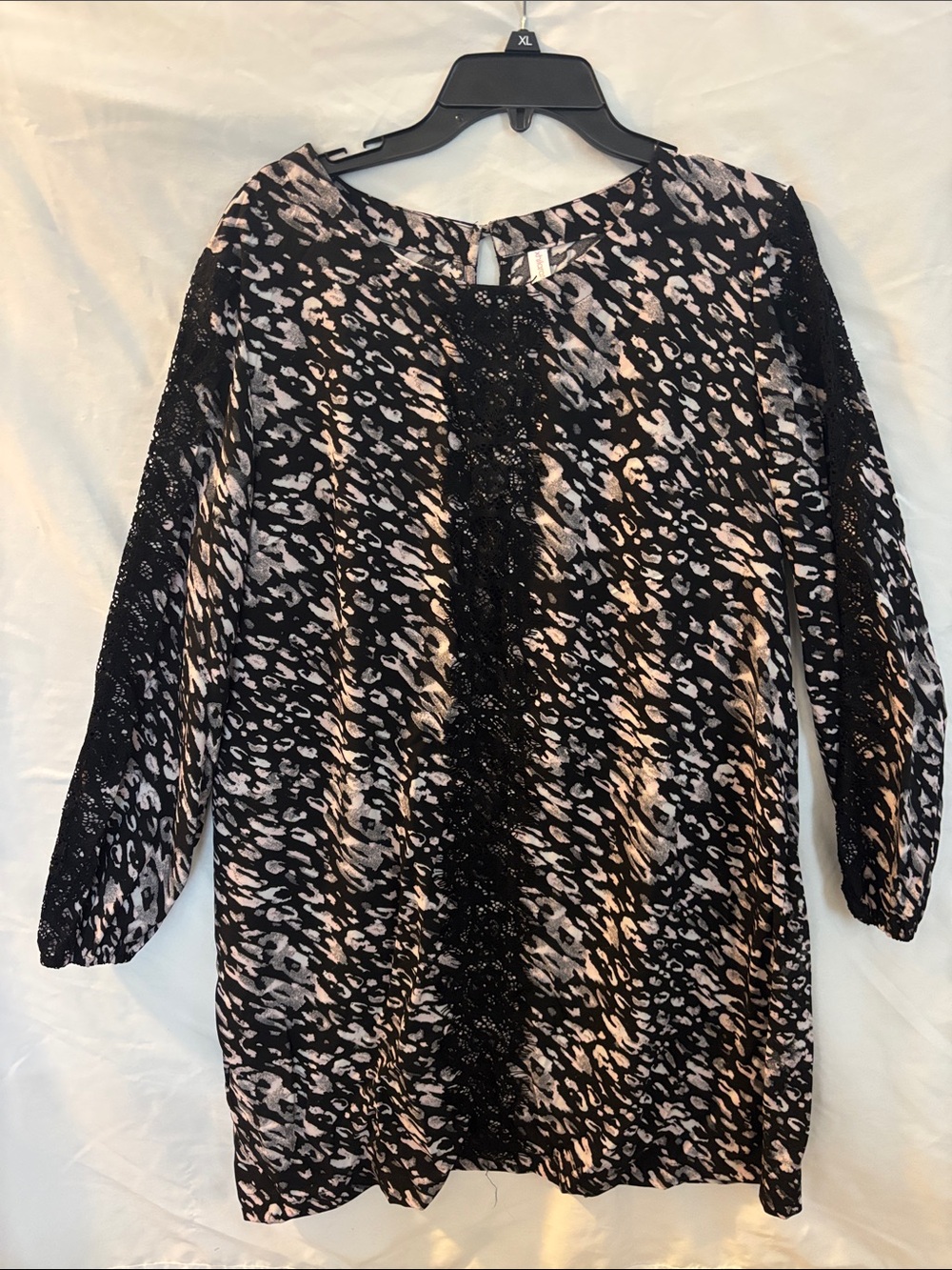 Xhilaration Black and Blush Animal Print Blouse